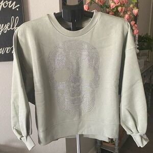 Bling Crystal Skull Sweatwhirt NWT